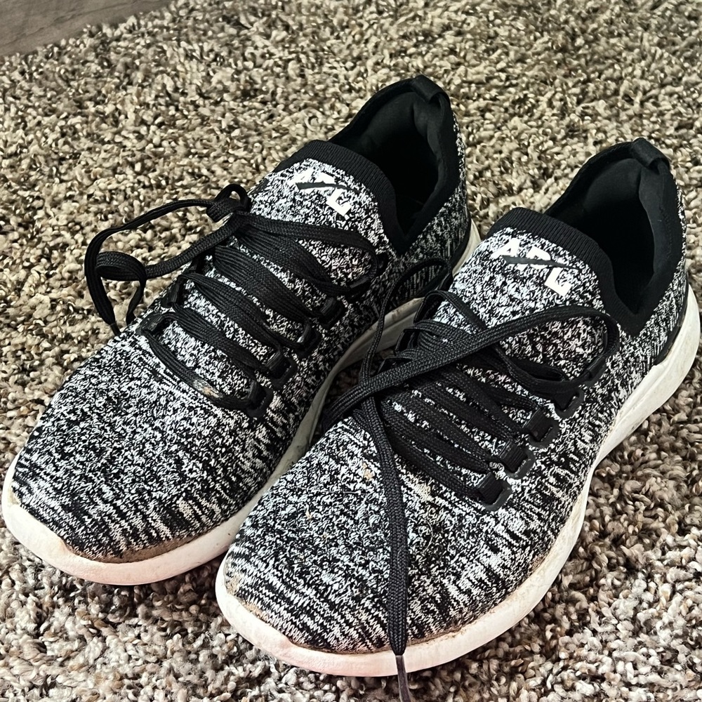 APL shoes